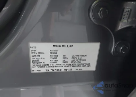 2026 Tesla Model Y Long Range Dual Motor All-Wheel Drive/Long Range Launch Series z USA, uszkodzony, nr VIN 7SAYGDEE4TA454820